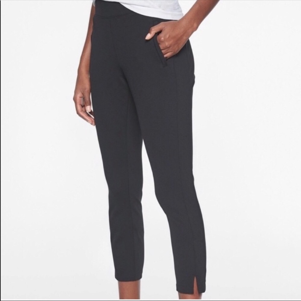 NEW Athleta Modern Metro Capri, sz S